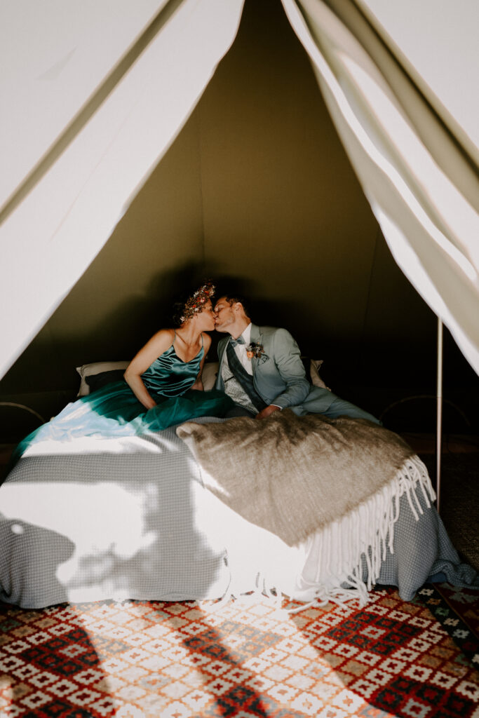 Trumvallen Vemdalen Glamping brudpar bröllop