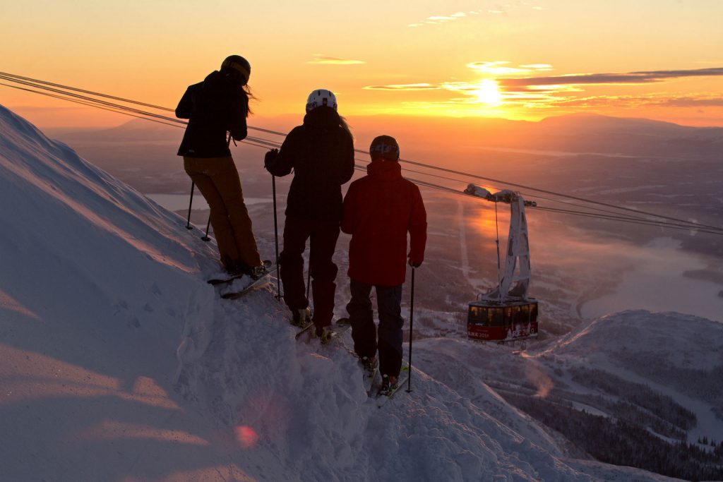 Skiing together in alpine village Are, Adventure Sweden