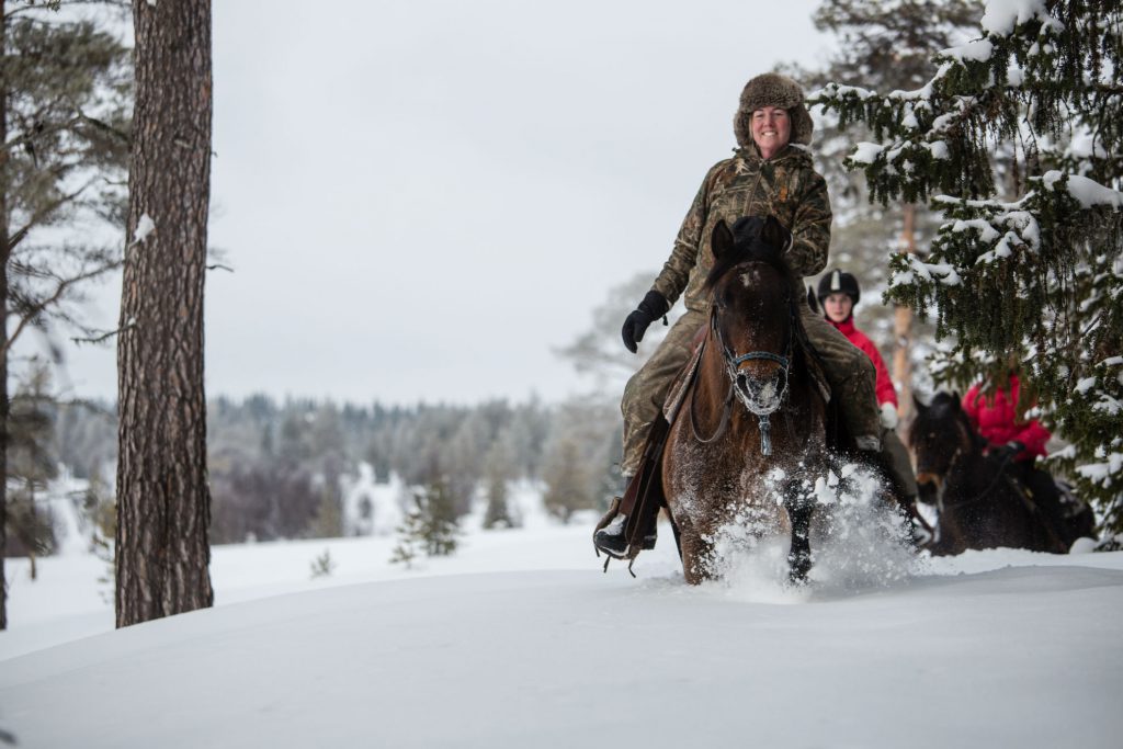 Winter_riding_full_speed_Anette_Andersson