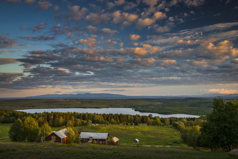 Utsikt över Alsensjön längs pilgrimsleden S:t Olavsleden mellan Östersund och Åre. Leden startar utanför Sundsvall och går hela vägen till Trondheim, Norge. Foto by Frits Meyst / MeystPhoto.com
