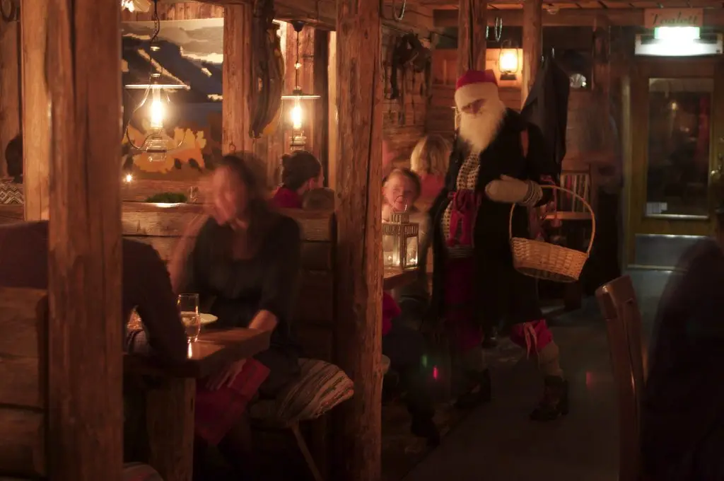 Julbord Buustamons fjällgård. Foto: Kristoffer Björkman