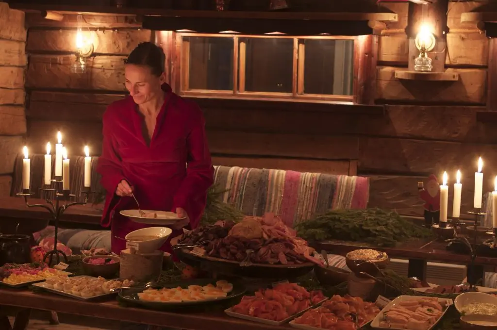 Julbord Buustamons fjällgård. Foto: Kristoffer Björkman