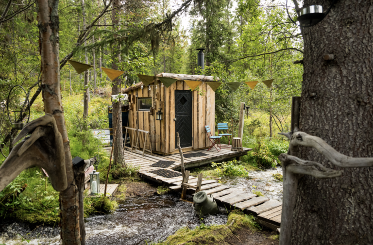 Bad i fjällbäck med bastu Uppvallens fäbod Lofsdalen