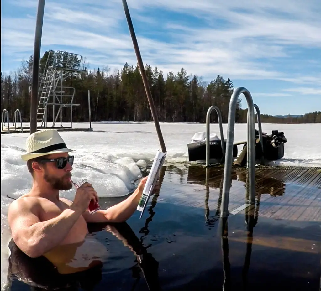 Winter swim Hedeviken Kenneth Grym