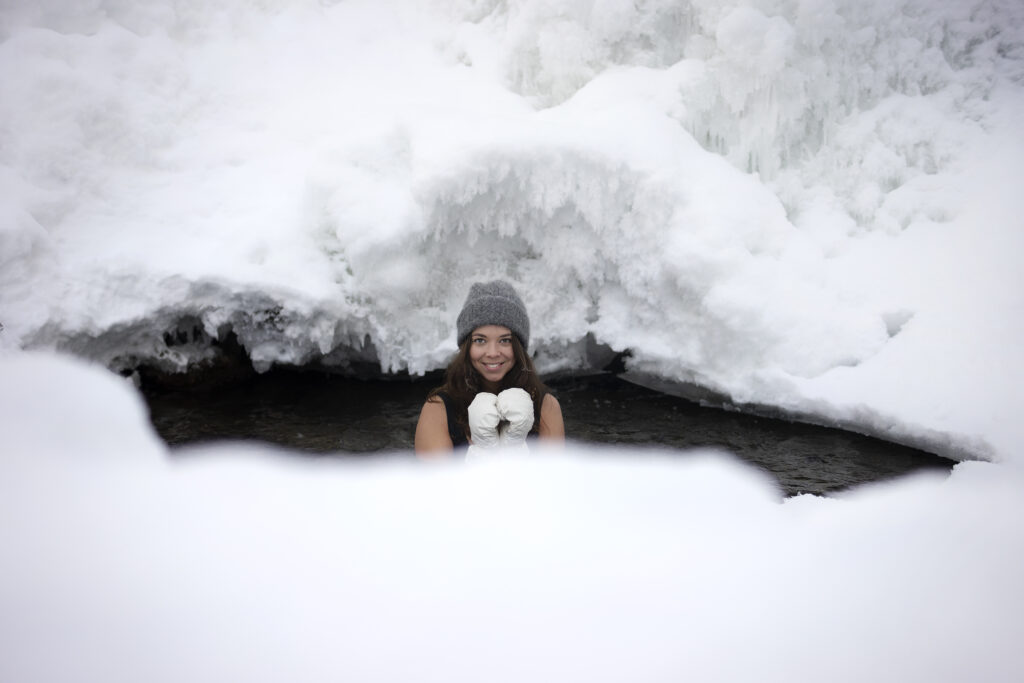 Winterswim creek Fillstabäcken Lina Johansson