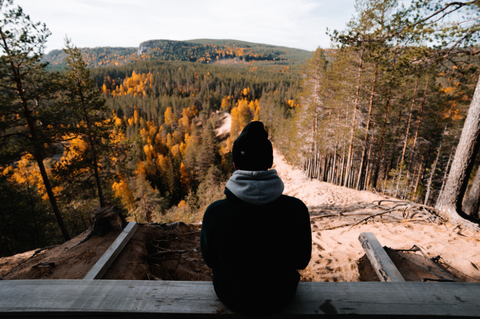 Hiking on Drakryggen (The dragon's back) by Lögdeälven on your journey towards Wilderness Road