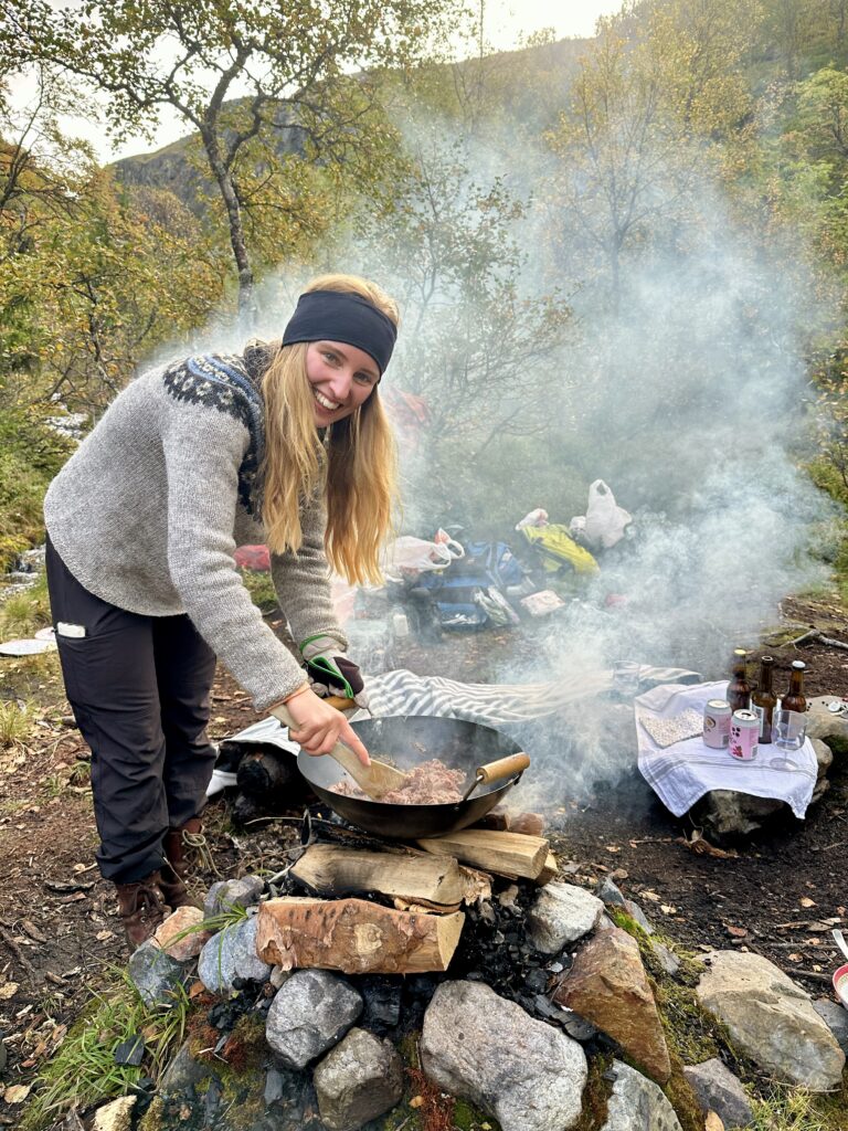 Mid Scandinavia Tours Outdoor cooking Bydalsfjällen Anne Adsten