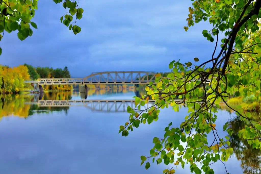 Inlandsbanan (järnvägsbron över Ljusnan) fotograf Kicki Hallgren